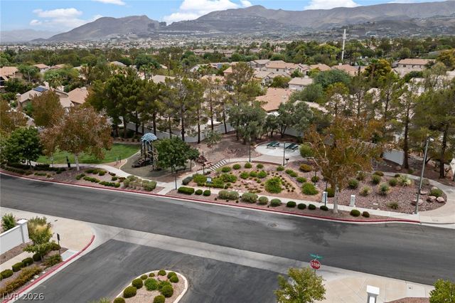 209 Sandpiper Village Way, Henderson, NV 89012
