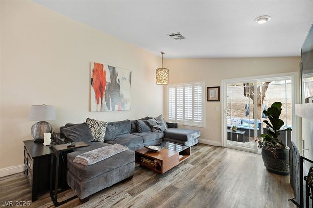 209 Sandpiper Village Way, Henderson, NV 89012