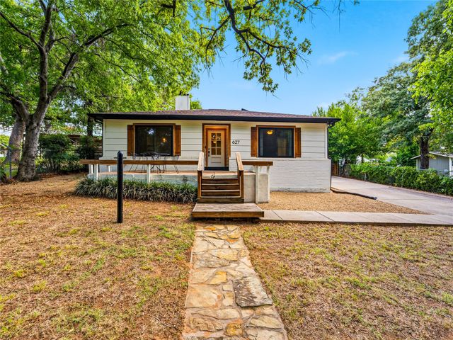 627 Francks Circle, Shady Shores, TX 76208