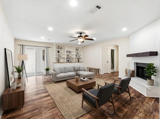 627 Francks Circle, Shady Shores, TX 76208