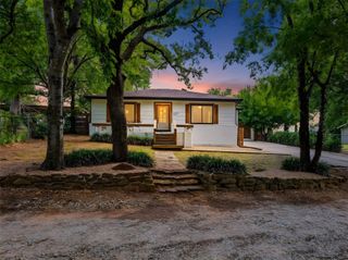 627 Francks Circle, Shady Shores, TX 76208