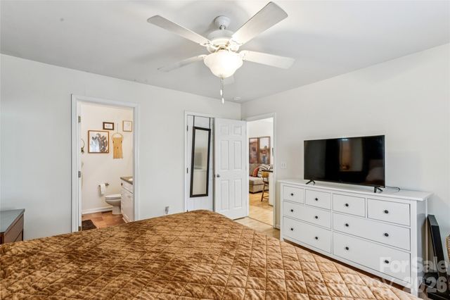 329 W Mcneely Avenue, Mooresville, NC 28115
