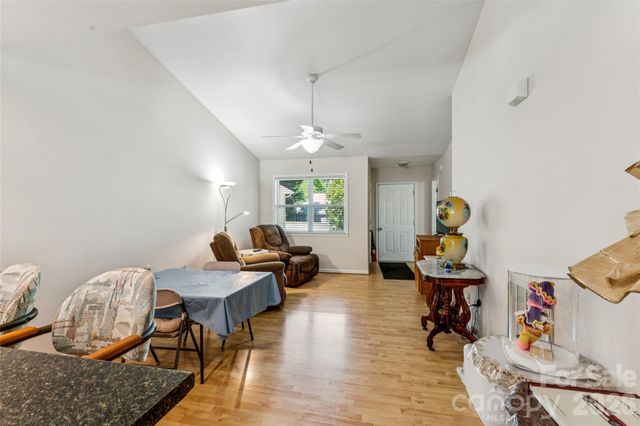 329 W Mcneely Avenue, Mooresville, NC 28115