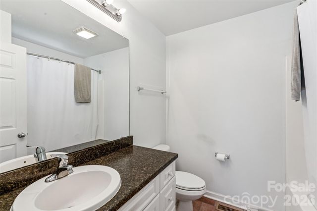 329 W Mcneely Avenue, Mooresville, NC 28115