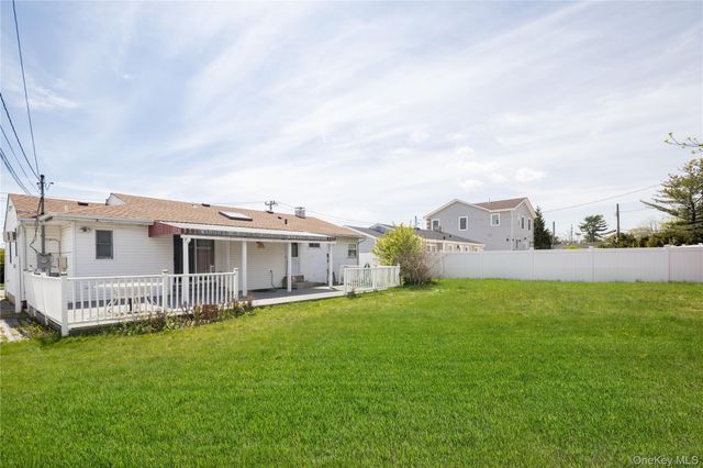 88 14th Street, Hicksville, NY 11801