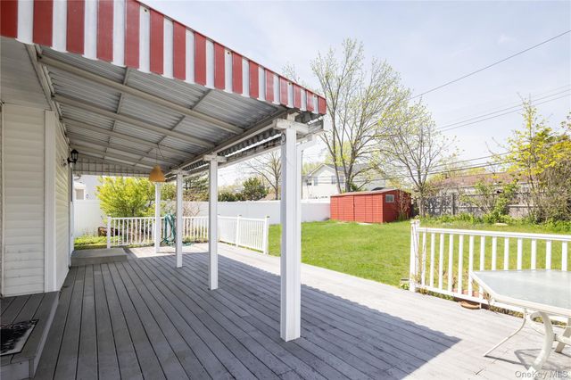 88 14th Street, Hicksville, NY 11801