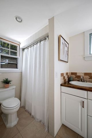 32 Pilgrim Road, Marblehead, MA 01945