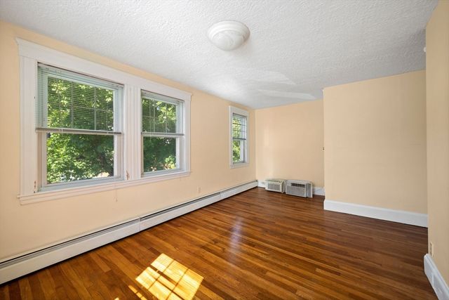 32 Pilgrim Road, Marblehead, MA 01945