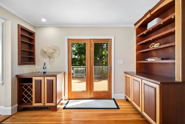 32 Pilgrim Road, Marblehead, MA 01945