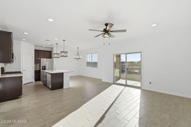 4722 E Julian Wash Drive, Tucson, AZ 85706