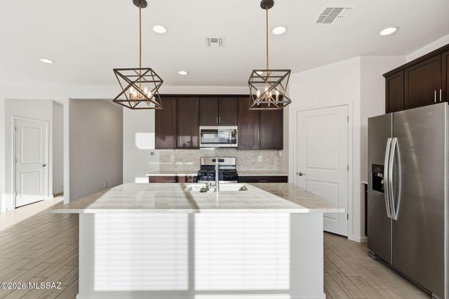 4722 E Julian Wash Drive, Tucson, AZ 85706