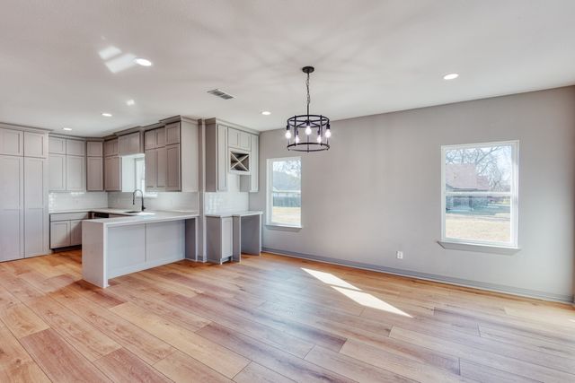 808 N Main Street, Tioga, TX 76233