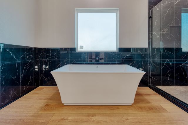 808 N Main Street, Tioga, TX 76233