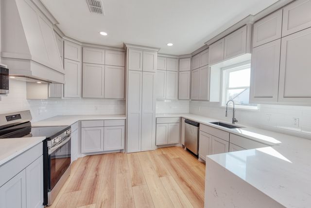 808 N Main Street, Tioga, TX 76233