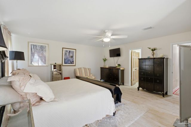 6550 Chardonnay, Pensacola, FL 32504