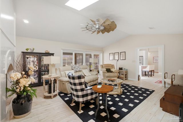 6550 Chardonnay, Pensacola, FL 32504