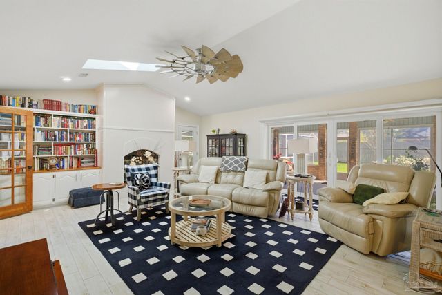 6550 Chardonnay, Pensacola, FL 32504