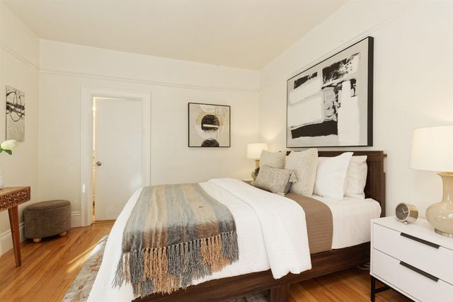 716 716 39Th St, Oakland, CA 94609