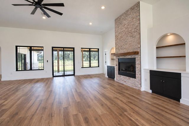 301 Serenity DR, Bertram, TX 78605