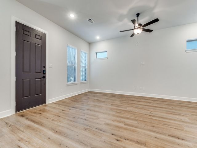 608 Aspen Valley Lane, Dallas, TX 75208