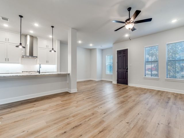 608 Aspen Valley Lane, Dallas, TX 75208