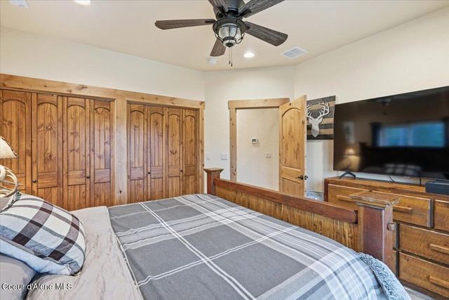 17045 W Cade RD, Hauser, ID 83854