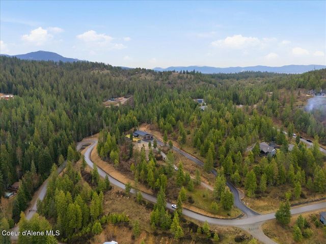 17045 W Cade RD, Hauser, ID 83854