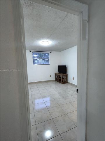 666 W 81st St 209, Hialeah, FL 33014