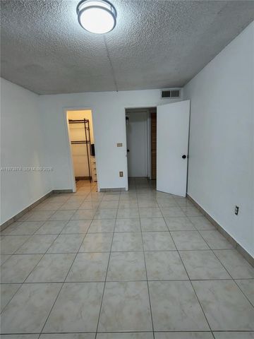 666 W 81st St 209, Hialeah, FL 33014