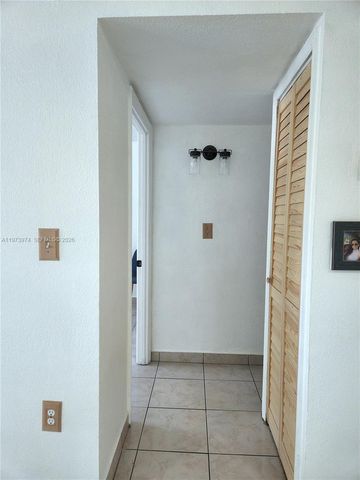 666 W 81st St 209, Hialeah, FL 33014