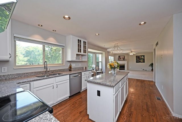 7858 Yellowwood Drive, Mason, OH 45040