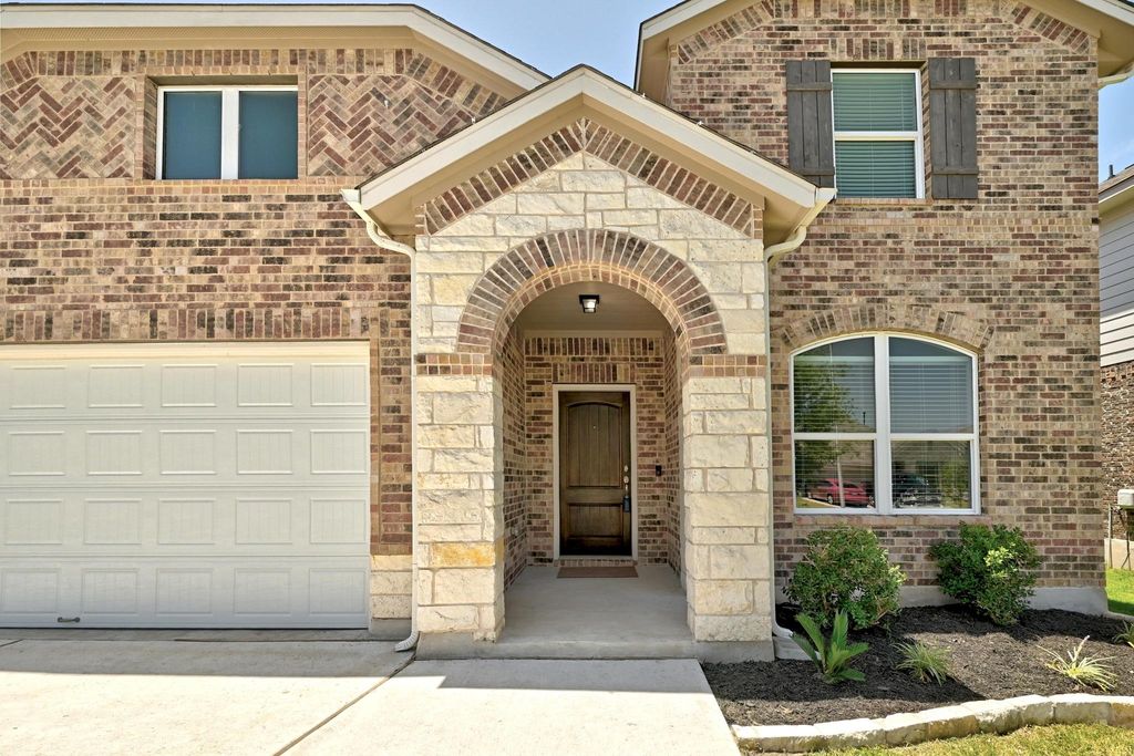 901 S San Marcos ST, Manor, TX 78653