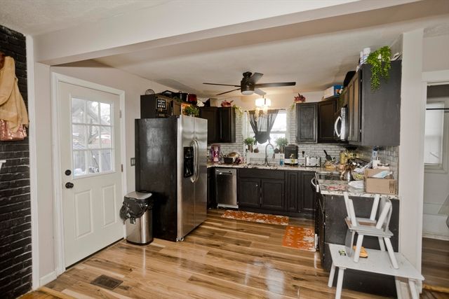 35 Merrimac Ave, Springfield, MA 01105