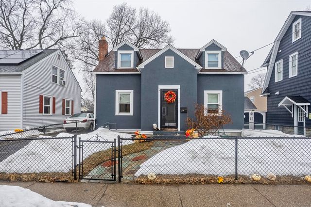 35 Merrimac Ave, Springfield, MA 01105