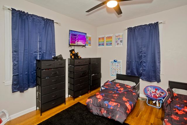 35 Merrimac Ave, Springfield, MA 01105