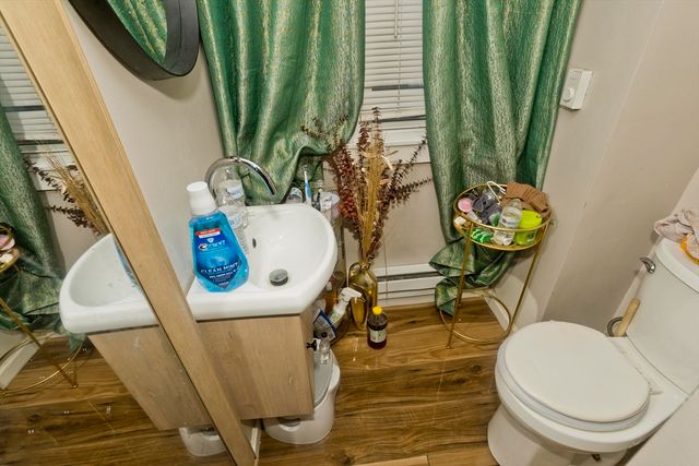 35 Merrimac Ave, Springfield, MA 01105