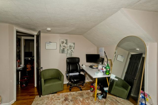 35 Merrimac Ave, Springfield, MA 01105