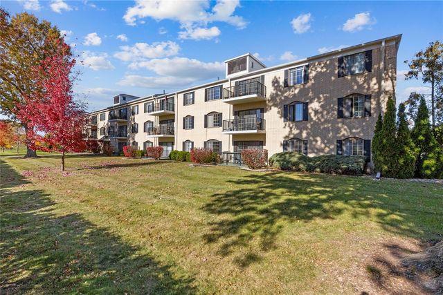 130 Thompson Dr SE 210, Cedar Rapids, IA 52403