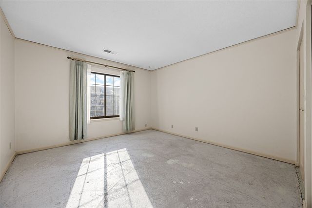 130 Thompson Dr SE 210, Cedar Rapids, IA 52403