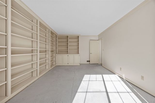 130 Thompson Dr SE 210, Cedar Rapids, IA 52403