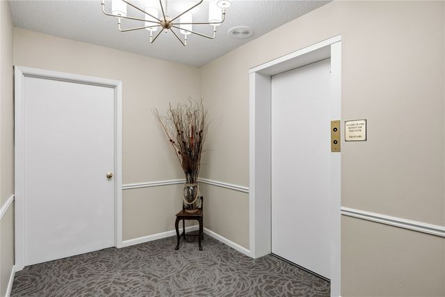 130 Thompson Dr SE 210, Cedar Rapids, IA 52403