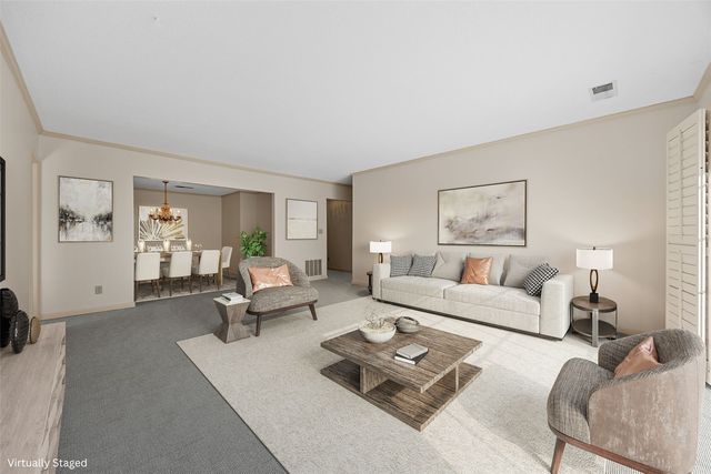 130 Thompson Dr SE 210, Cedar Rapids, IA 52403