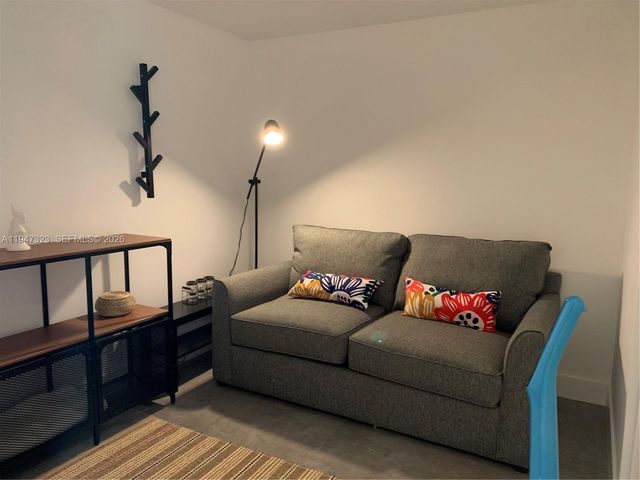 16385 Biscayne Blvd 1417, North Miami Beach, FL 33160