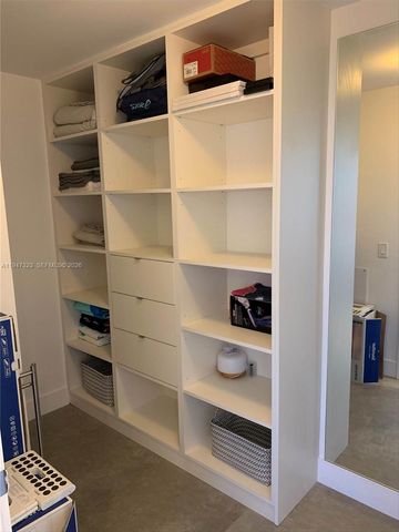 16385 Biscayne Blvd 1417, North Miami Beach, FL 33160