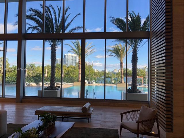 16385 Biscayne Blvd 1417, North Miami Beach, FL 33160