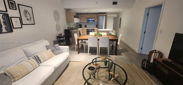 16385 Biscayne Blvd 1417, North Miami Beach, FL 33160