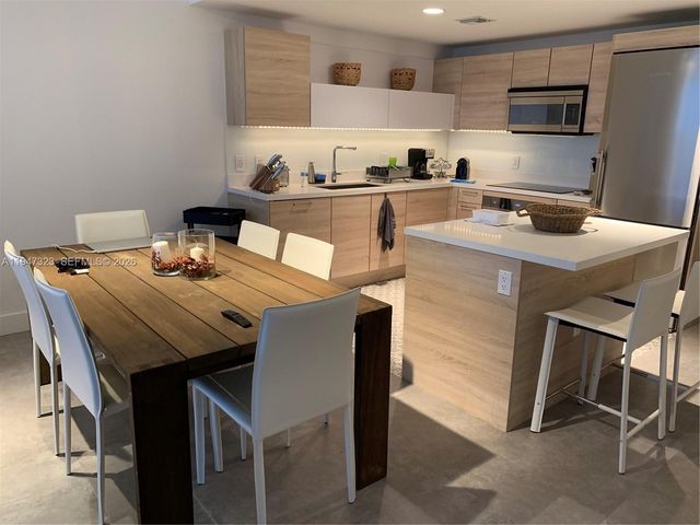 16385 Biscayne Blvd 1417, North Miami Beach, FL 33160