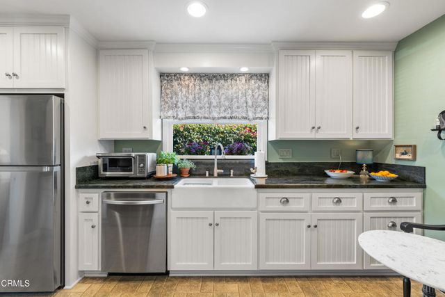 5559 Robinhood Avenue, Temple City, CA 91780