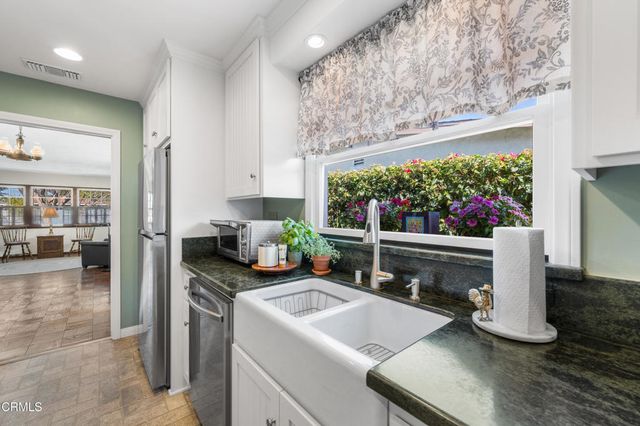 5559 Robinhood Avenue, Temple City, CA 91780