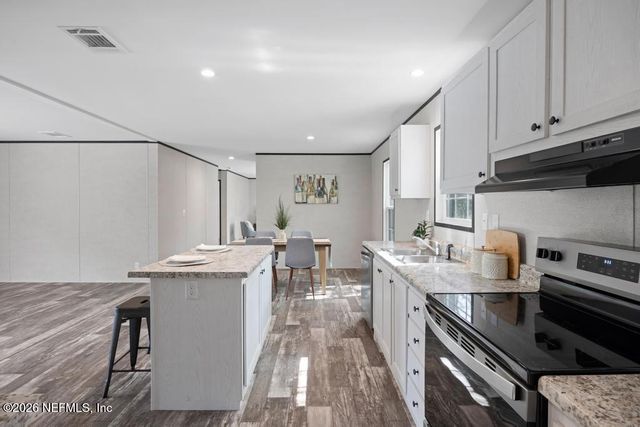 2004 BLUE KNOLL Road, Middleburg, FL 32068